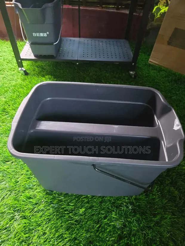 Double Cleaning Bucket · Photo 1