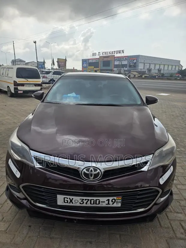 Toyota Avalon XLE 4dr Sedan (3.5L 6cyl 6A) 2015 Maroon · Photo 1