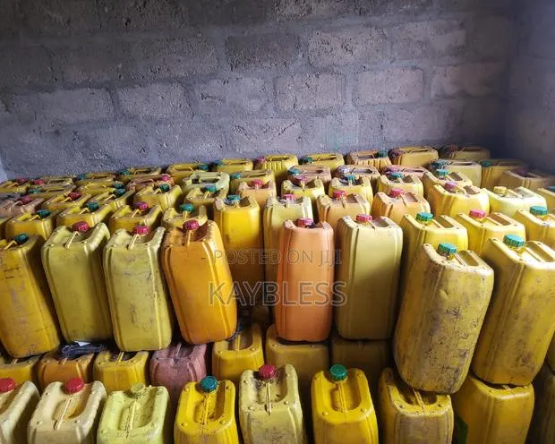 Palm Oil For Sale · Photo 1