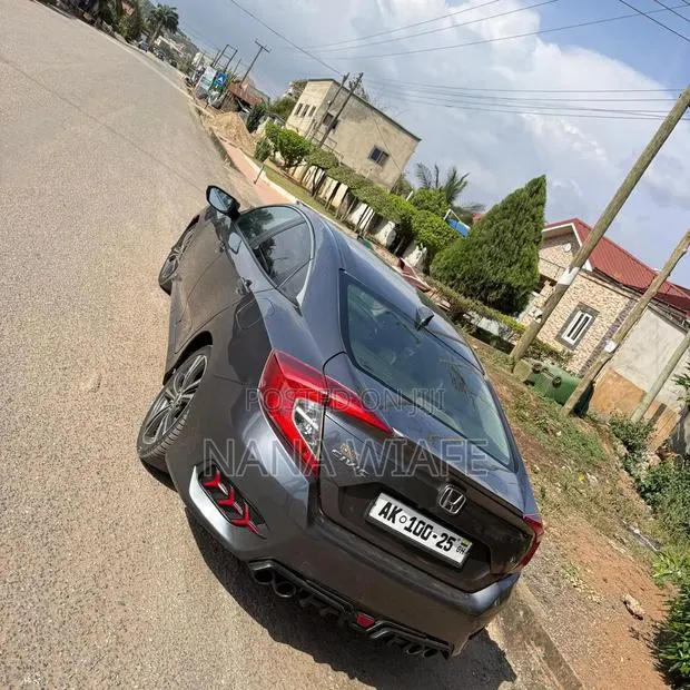 Honda Civic EX-L Sedan 2019 Gray · Photo 1