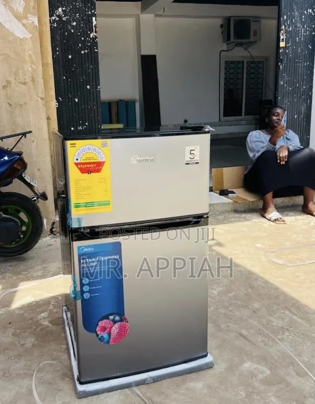 Buy Midea Double Door Table Top Fridge(90liters)Gray · Photo 1