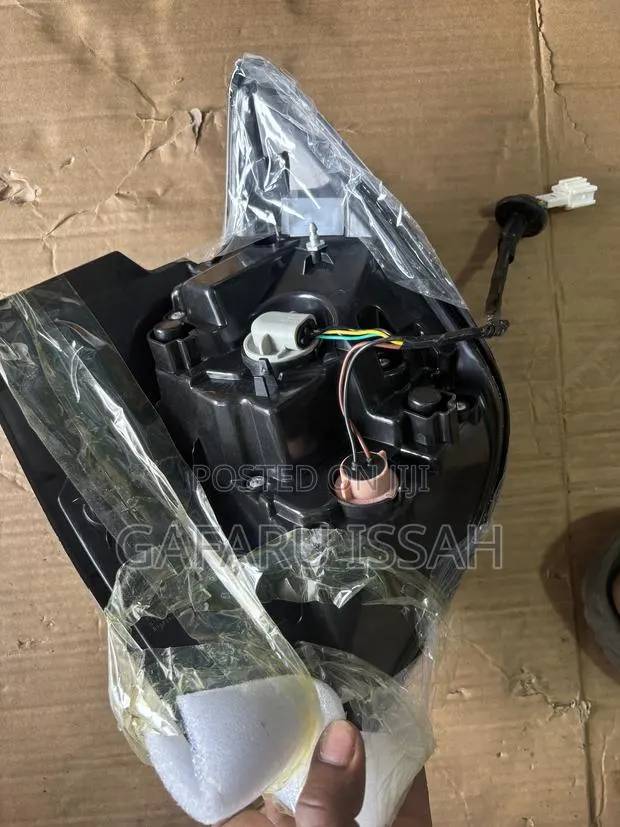 Outlander ASX 2020 Tail Light Left · Photo 1