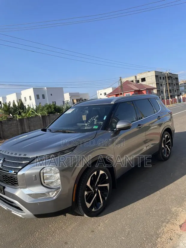 Mitsubishi Outlander SEL Launch Edition 2022 Gray · Photo 4