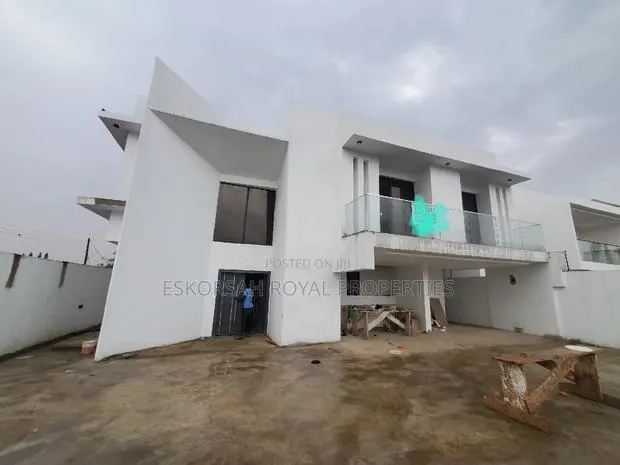 4bdrm House in School Junction for sale · Photo 1