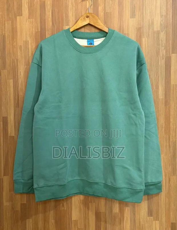 Plain Pullover Sweaters · Photo 1