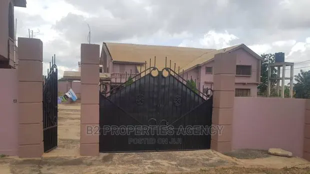 Furnished 6bdrm Mansion in B2 Properties, Kumasi Metropolitan for sale · Photo 1