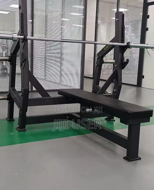 Flat Bench · Photo 1