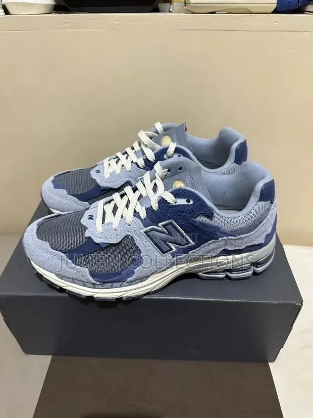 New Balance 2002 · Photo 1