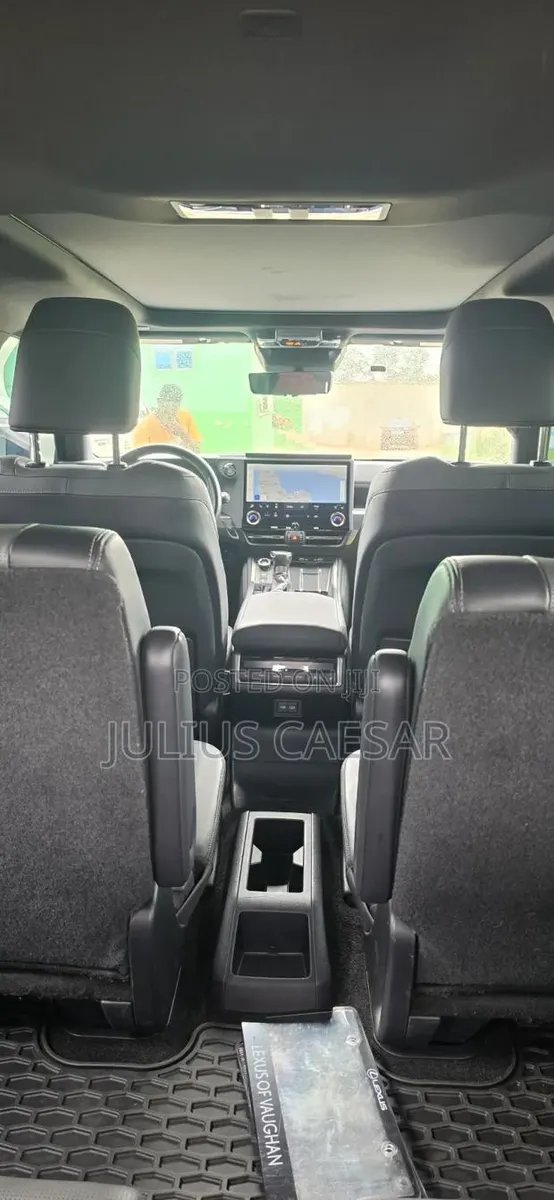 Lexus GX 550 Overtrail 2024 · Photo 8
