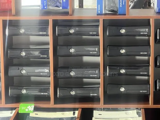 Xbox 360 Slim With 15 Games · Photo 1