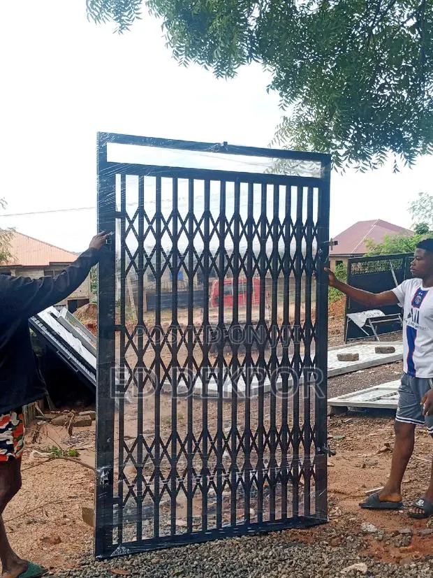 Pasisco Metal Gate · Photo 1