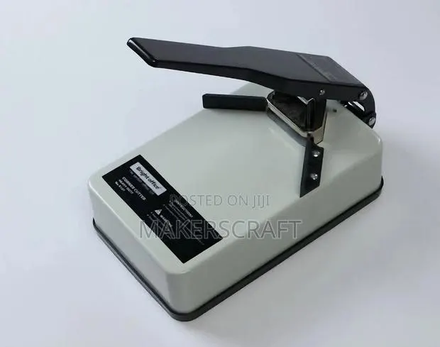 Round Corner Cutter · Photo 1