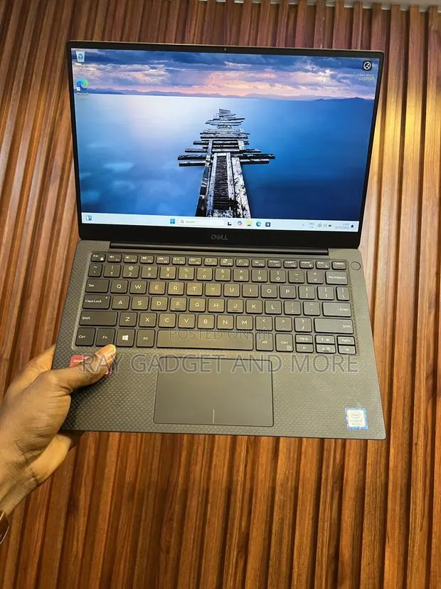 Laptop Dell XPS 13 8GB Intel Core i7 SSD 256GB · Photo 1