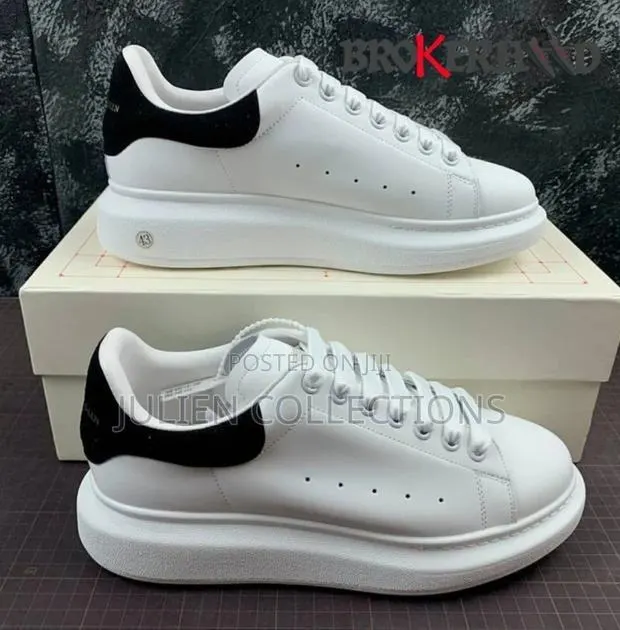 Alexander McQueen Black and White Back Suede · Photo 1