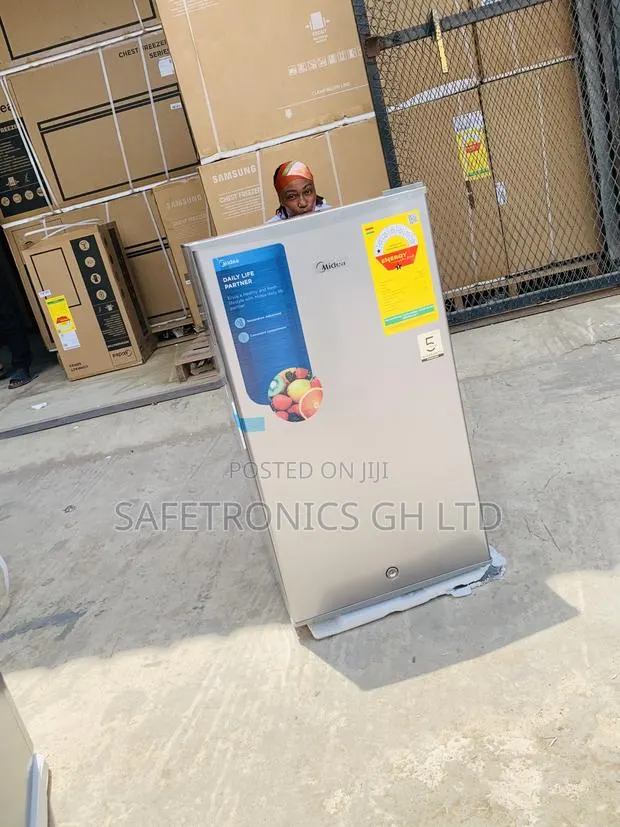 Newest Update Midea Single Door Table Top Refrigerator 93l · Photo 1