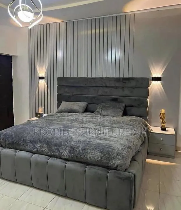 Lithe Pattern Queen Bedframe,Drawers and Mattress · Photo 1