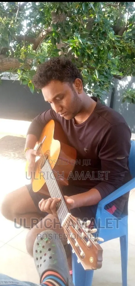 Acoustic Guitar Lessons · Photo 1
