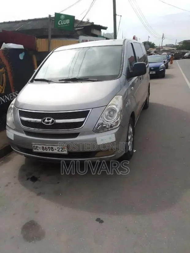 Car Rentals: Mini Van for Hire · Photo 1