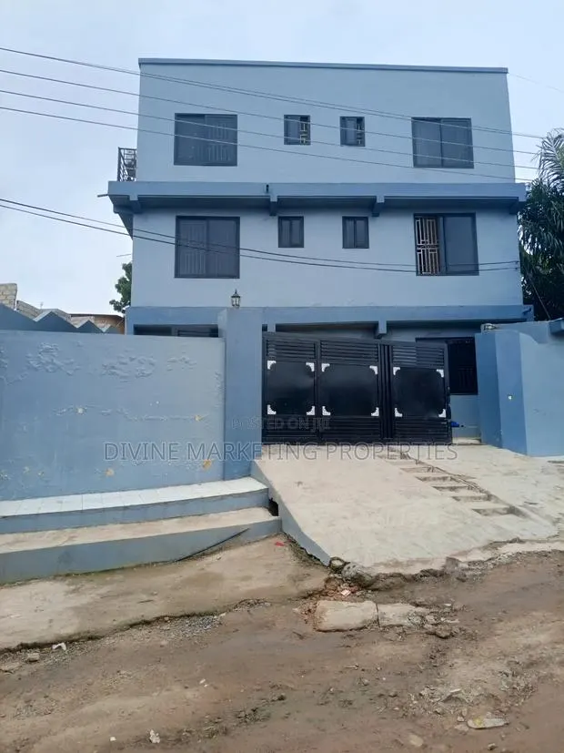 11bdrm House in Top Base for sale · Photo 1