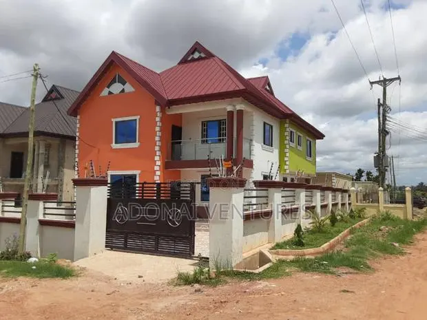 5bdrm House in Kronum Afrancho, Kumasi Metropolitan for sale · Photo 1
