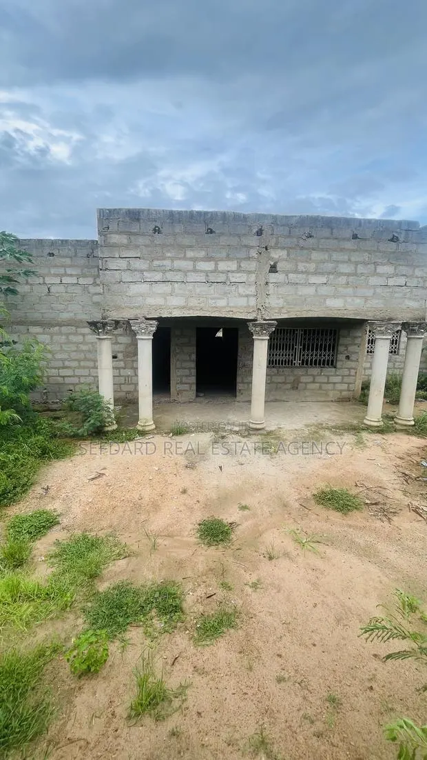3bdrm House in Sefdard Properties, Amasaman for sale · Photo 1