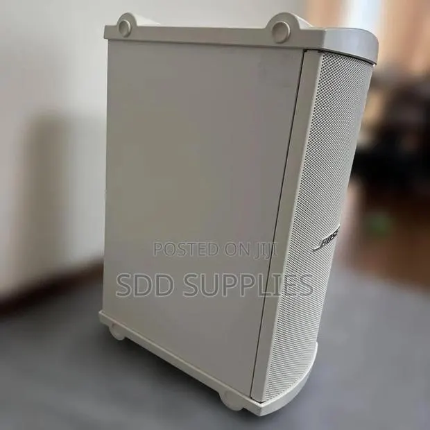 White Bose Pannaray 800 Watts Compact Passive Subwoofer · Photo 1