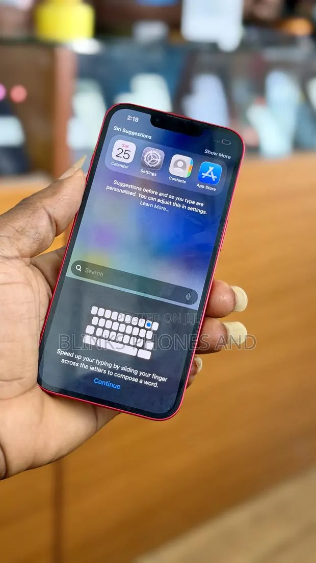 Apple iPhone 13 128 GB · Photo 1