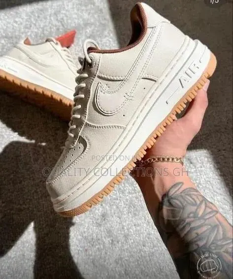 Nike Airforce 1 Luxe Pearl White · Photo 1