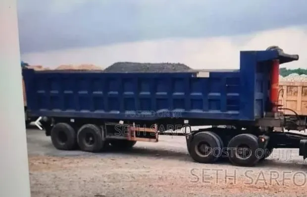 Semi Trailer Bucket 40cubic · Photo 1