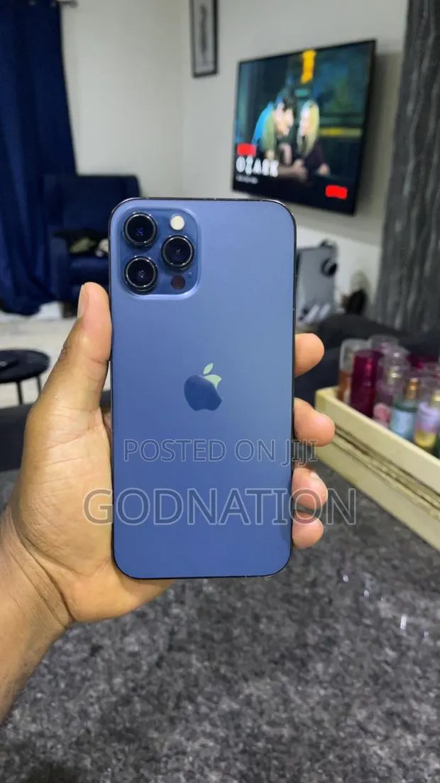 Apple iPhone 12 Pro Max 512 GB Blue · Photo 1
