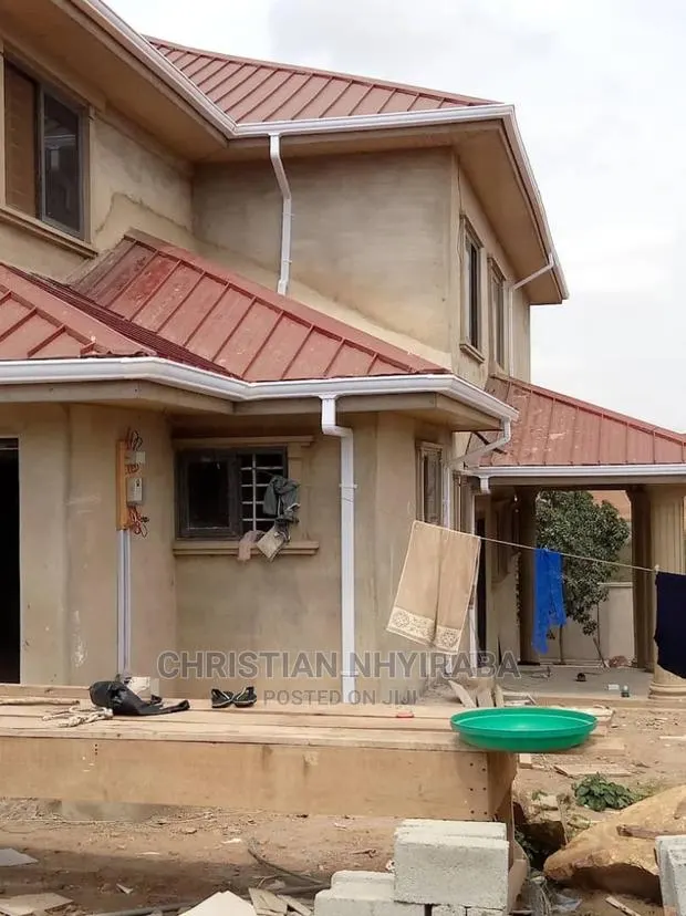 Rain Gutters and Down Pipes Experts · Photo 1