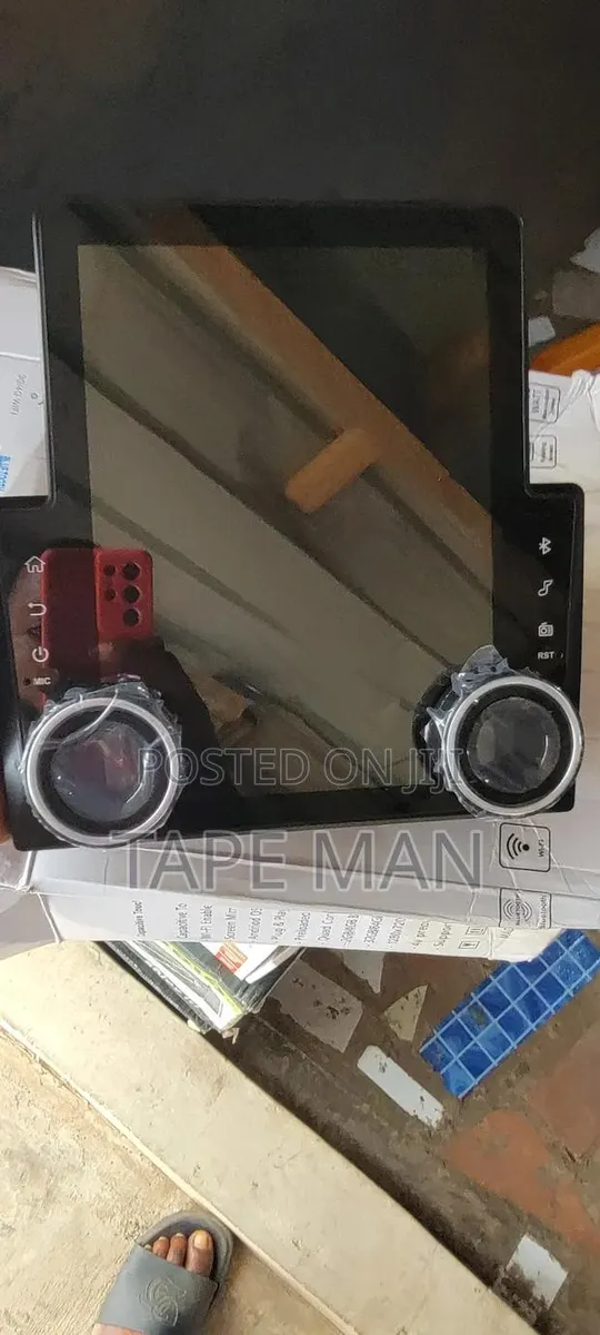 Tesla Screen Universal · Photo 1
