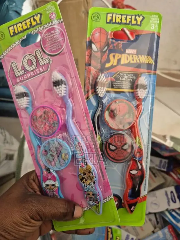 Kids and Adults Toothbrush · Photo 1