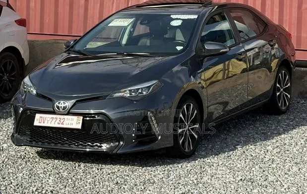 Toyota Corolla 2019 Black · Photo 1
