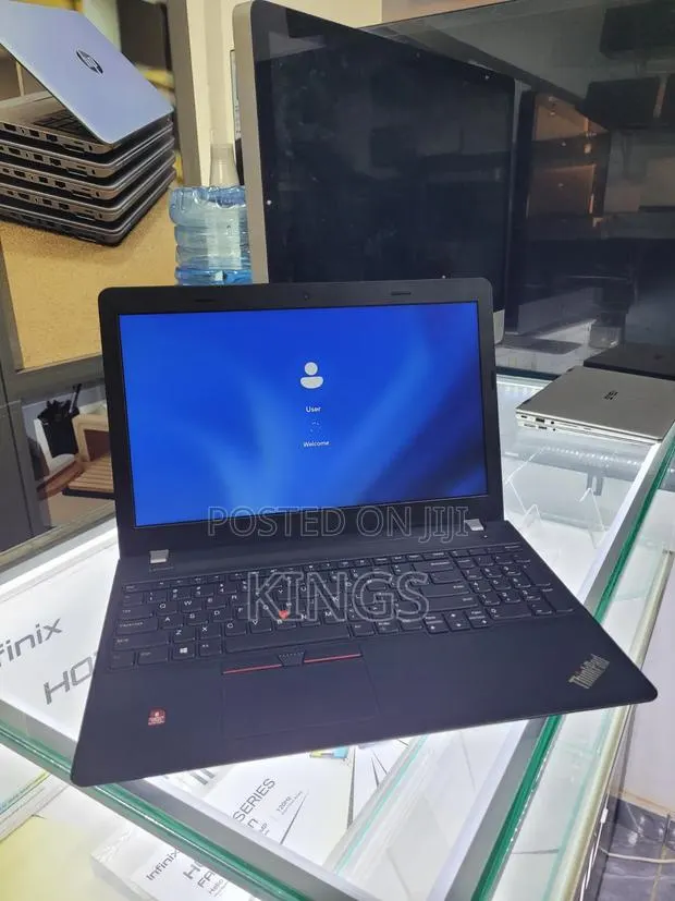 Laptop Lenovo ThinkPad E575 8GB Intel Core i7 HDD 500GB · Photo 1