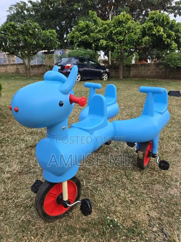 3 Seater Tricycle · Photo 1
