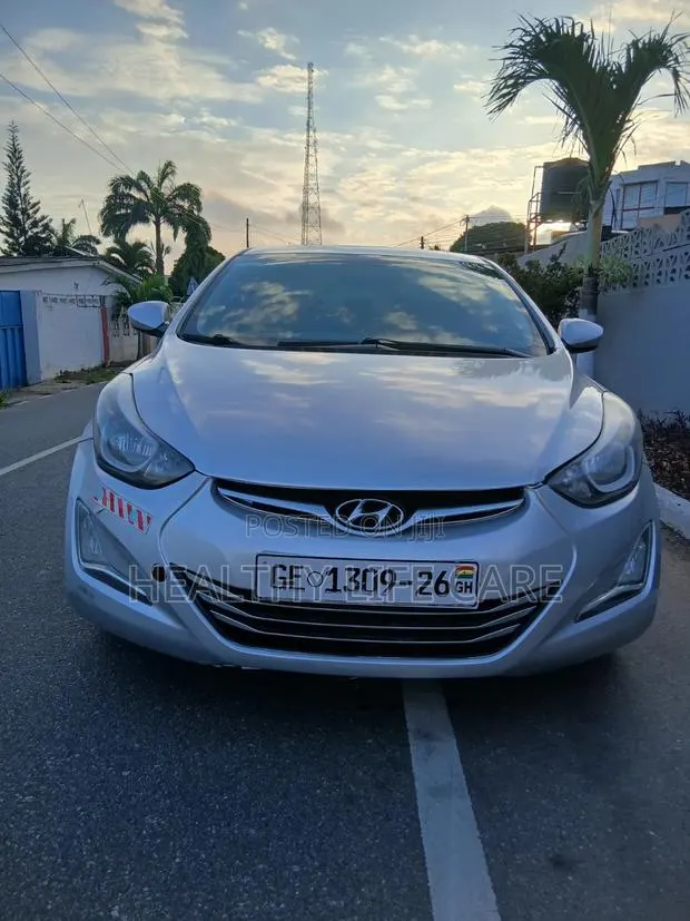 Hyundai Elantra SE 4dr Sedan (1.8L 4cyl 6A) 2015 Silver · Photo 1
