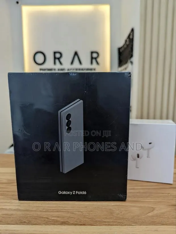 New Samsung Galaxy Z Fold6 256 GB Black · Photo 1