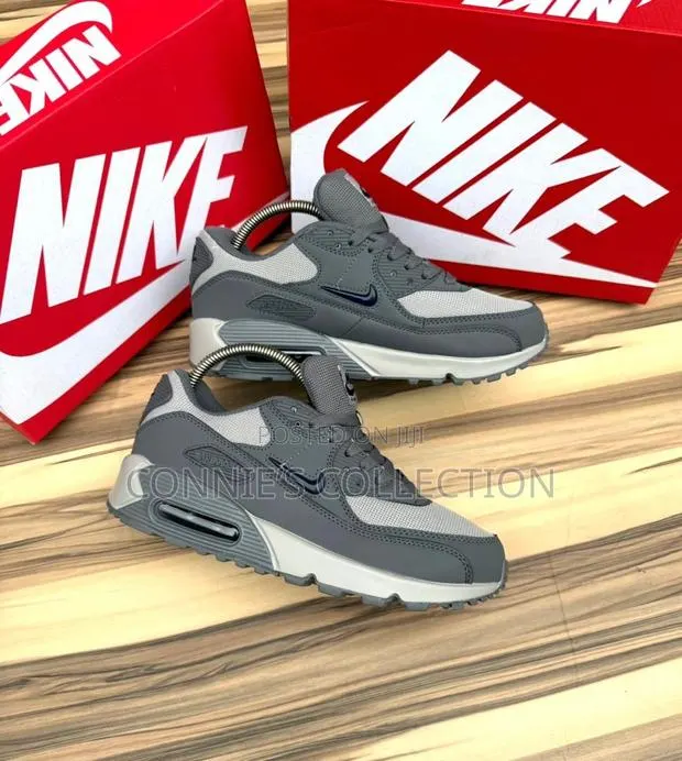 Nike Air Max 90 Grey · Photo 1