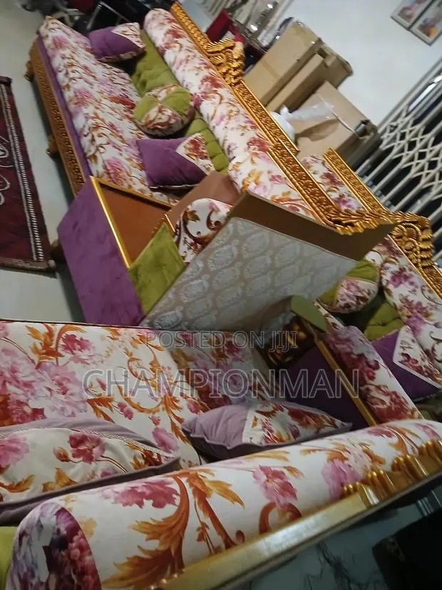 Executive Sofa · Photo 1