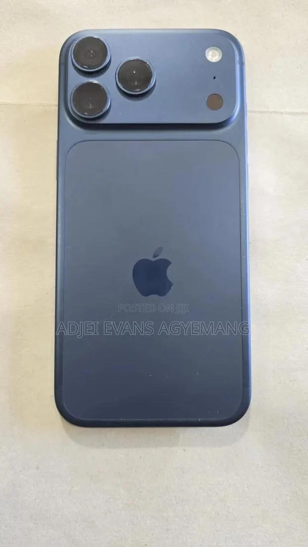 Apple iPhone 17 Pro Max 512 GB Blue · Photo 1