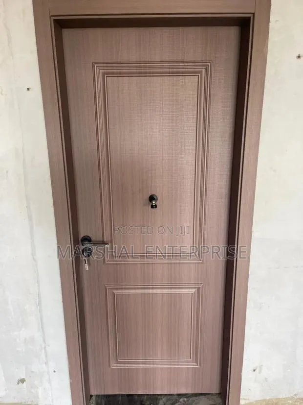 Complete Wooden Interior Door · Photo 1