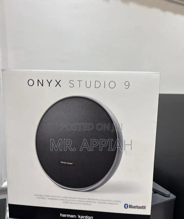 Harman Kardon Onyx Studio 9 Speaker(Black) · Photo 1