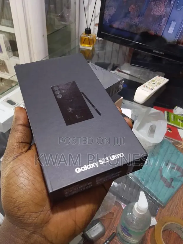 New Samsung Galaxy S24 Ultra 256 GB Black · Photo 1