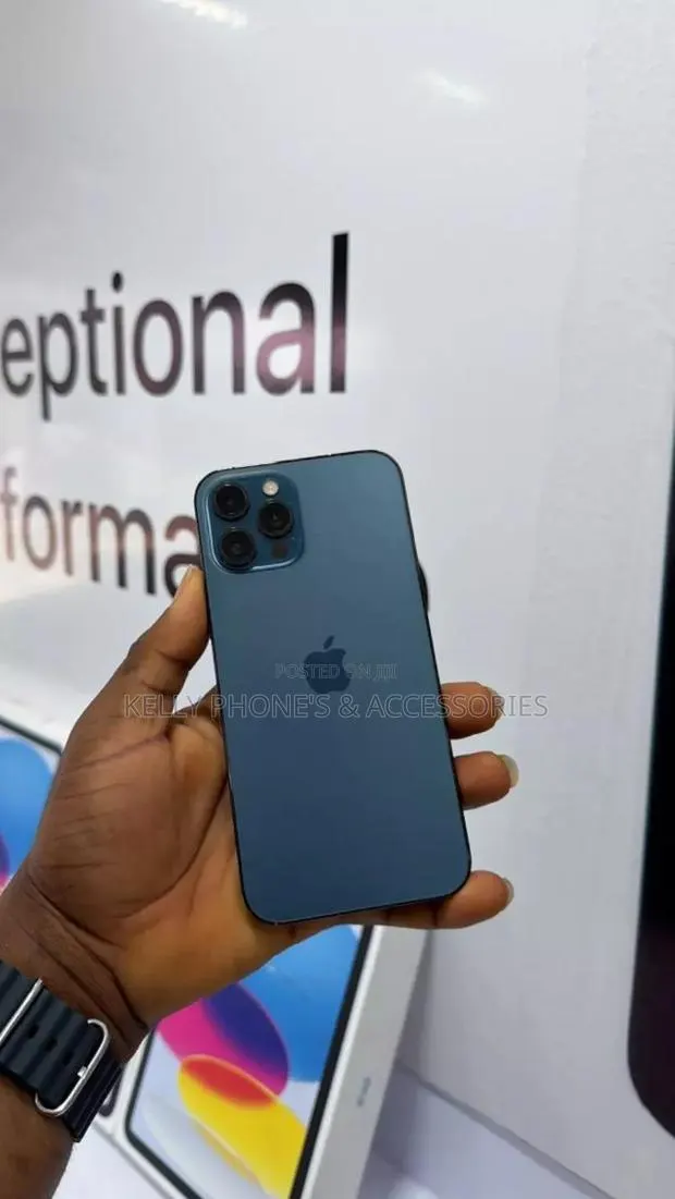 Apple iPhone 12 Pro Max 256 GB Blue · Photo 1