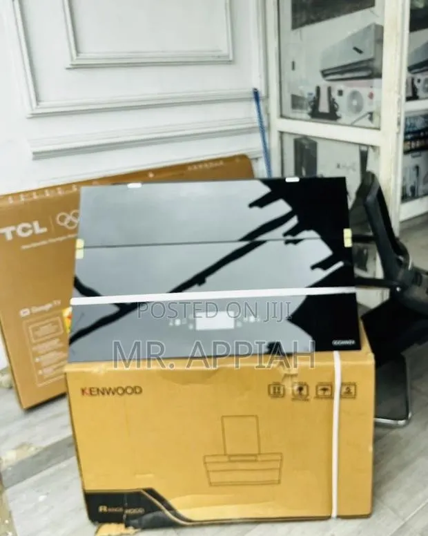 Classic Kenwood 90cm Tempered Glass Built in Heat Extractor · Photo 1
