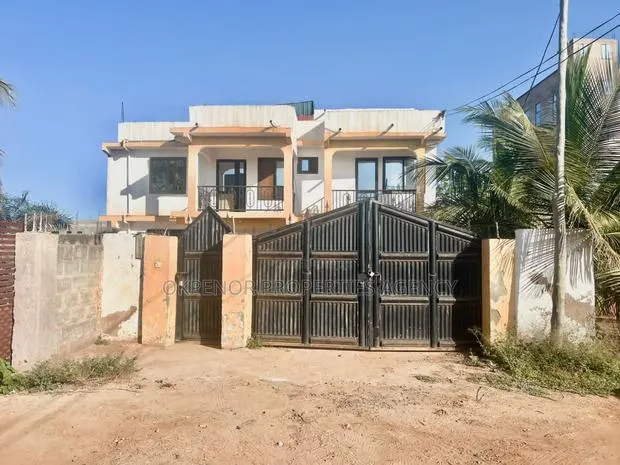 12bdrm House in Tema Gulf City for rent · Photo 1