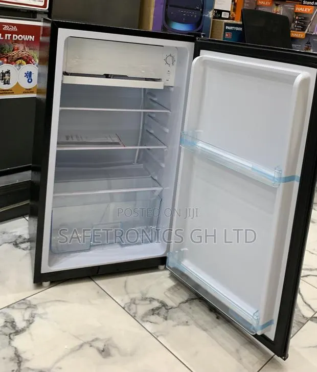Grab Good Table Top Refrigerator Sku: Nasf1-110fl-B Nasco 92l · Photo 1