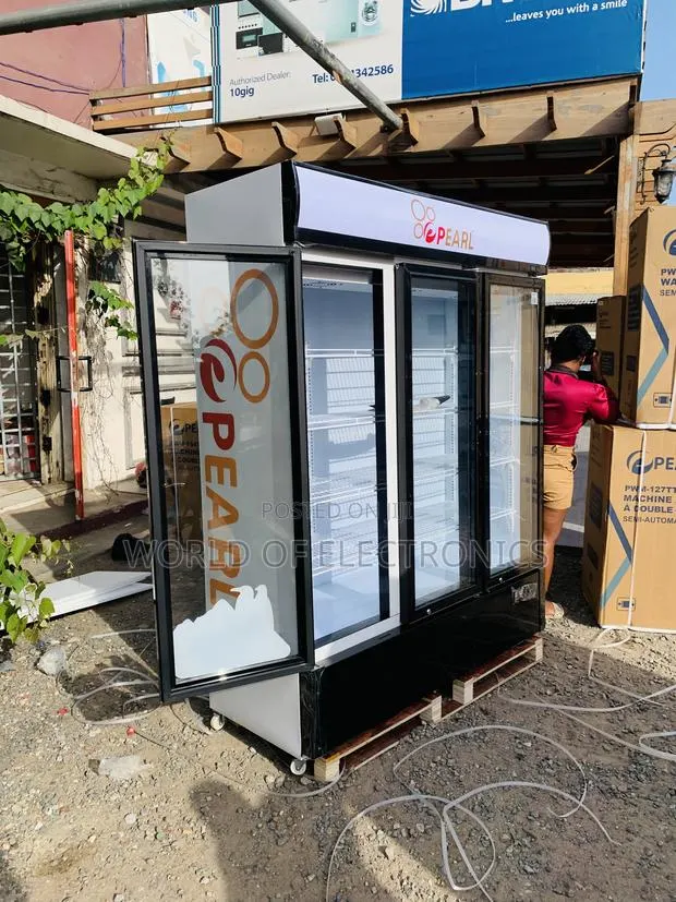 780l Display Fridge Pearl Three Doors White · Photo 1