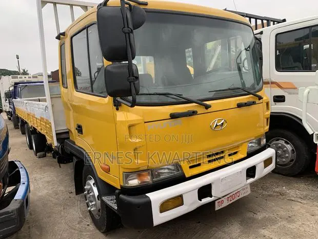 Double Axle Hyundai 5 Tonnes · Photo 1